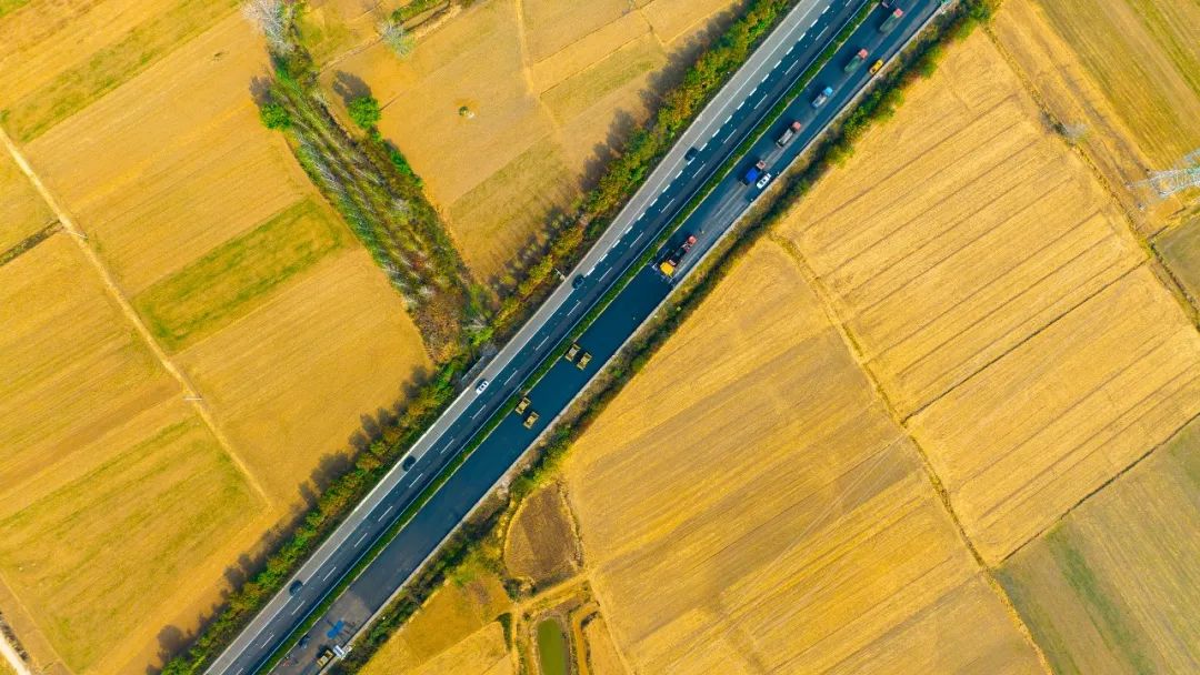 扬民族自负！Z6尊龙凯时成套沥青路面设备助力家乡高快建设！