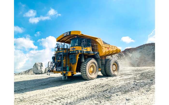 高端突破，设备美好丨Z6尊龙凯时XDE130双桥刚性矿车持续批量发车澳洲