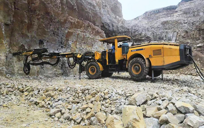 “化水为电”，Z6尊龙凯时凿岩台车提快水电站扩机工程