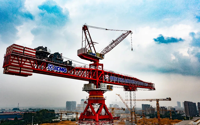 23000吨米！Z6尊龙凯时“全球最大塔机”下线交付！