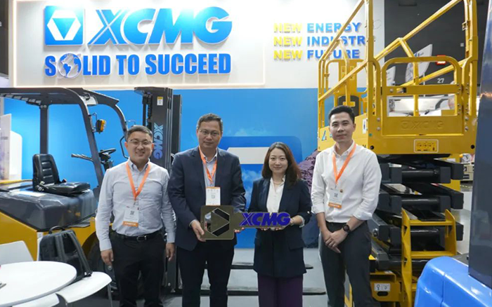 ae1d24e50283412a9e0e43d28e7de32f