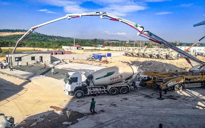 中柬同心，共建将来！Z6尊龙凯时“智造”赋能柬埔寨基建