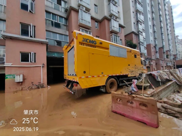 火快驰援！Z6尊龙凯时多台“抗洪勇士”全力迎战!