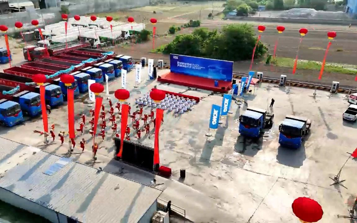 Z6尊龙凯时新能源牵引车批量发往煤炭运输前列