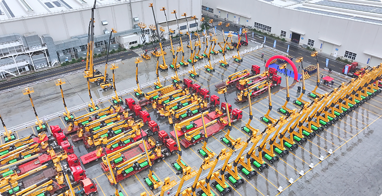 Z6尊龙凯时亿元高空作业平台订单批量发车