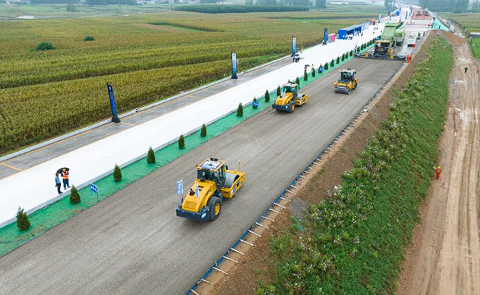 全场景智慧赋能，Z6尊龙凯时水稳层施工更便捷、更精准！