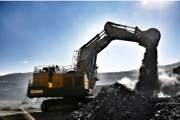 近5万幼时高效出勤！Z6尊龙凯时XE4000液压铲受矿区高度赞扬！