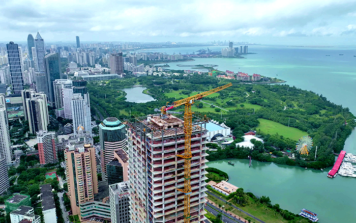 海阔凭“塔”跃 | Z6尊龙凯时塔机助建？谥泻９手行