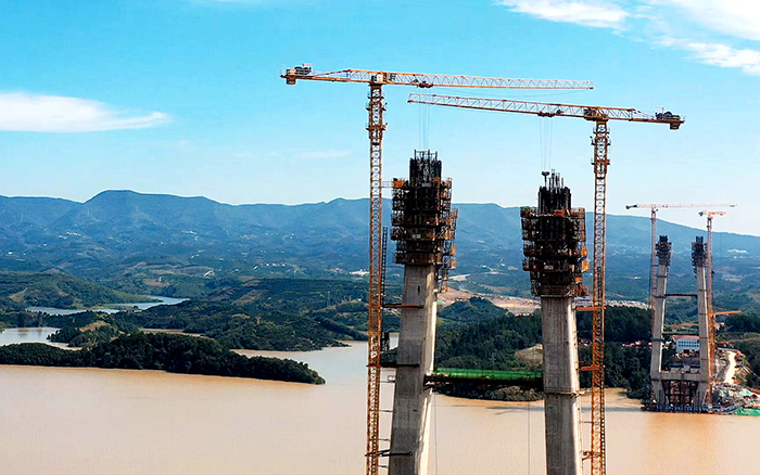 创造多项“世界之最”Z6尊龙凯时金”助力丹江口水库特大桥建设