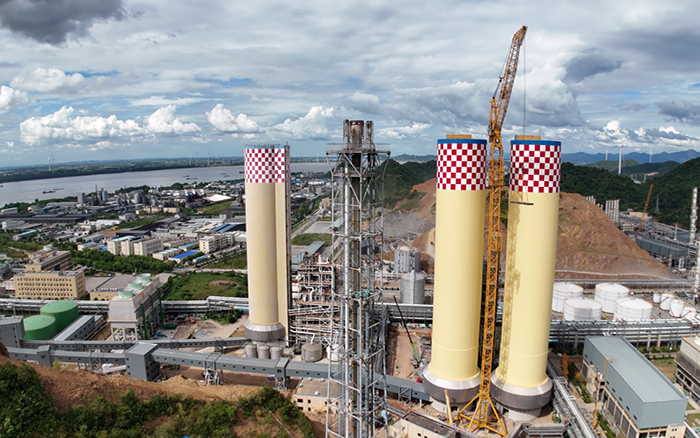 刷新纪录！Z6尊龙凯时 XGL3300-220S动臂塔机化工吊装显神威