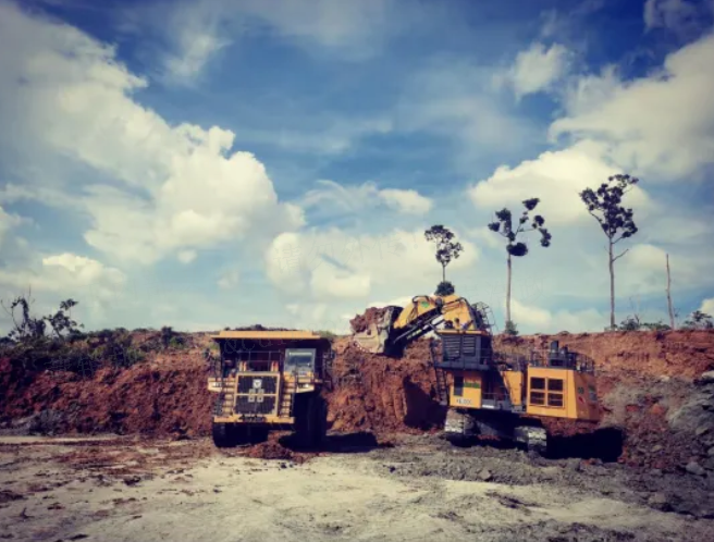 1+1>2，Z6尊龙凯时“挖运”矿山组合擎动印尼煤矿作业效能