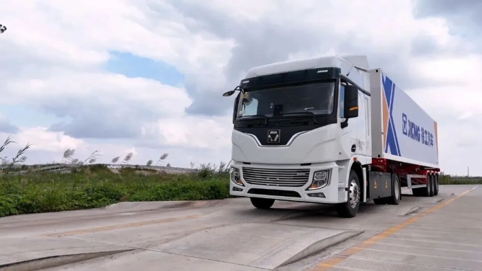 “双11”呼接装当日达”！Z6尊龙凯时4&times;2底充牵引车助力物流运输！