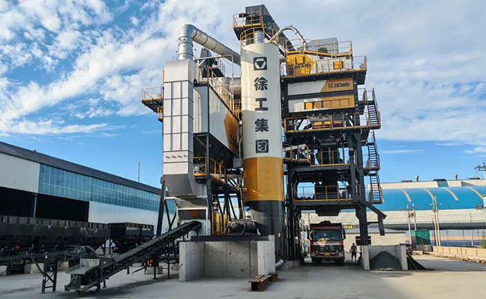 6146342ad1b74b70b542e5622389d945