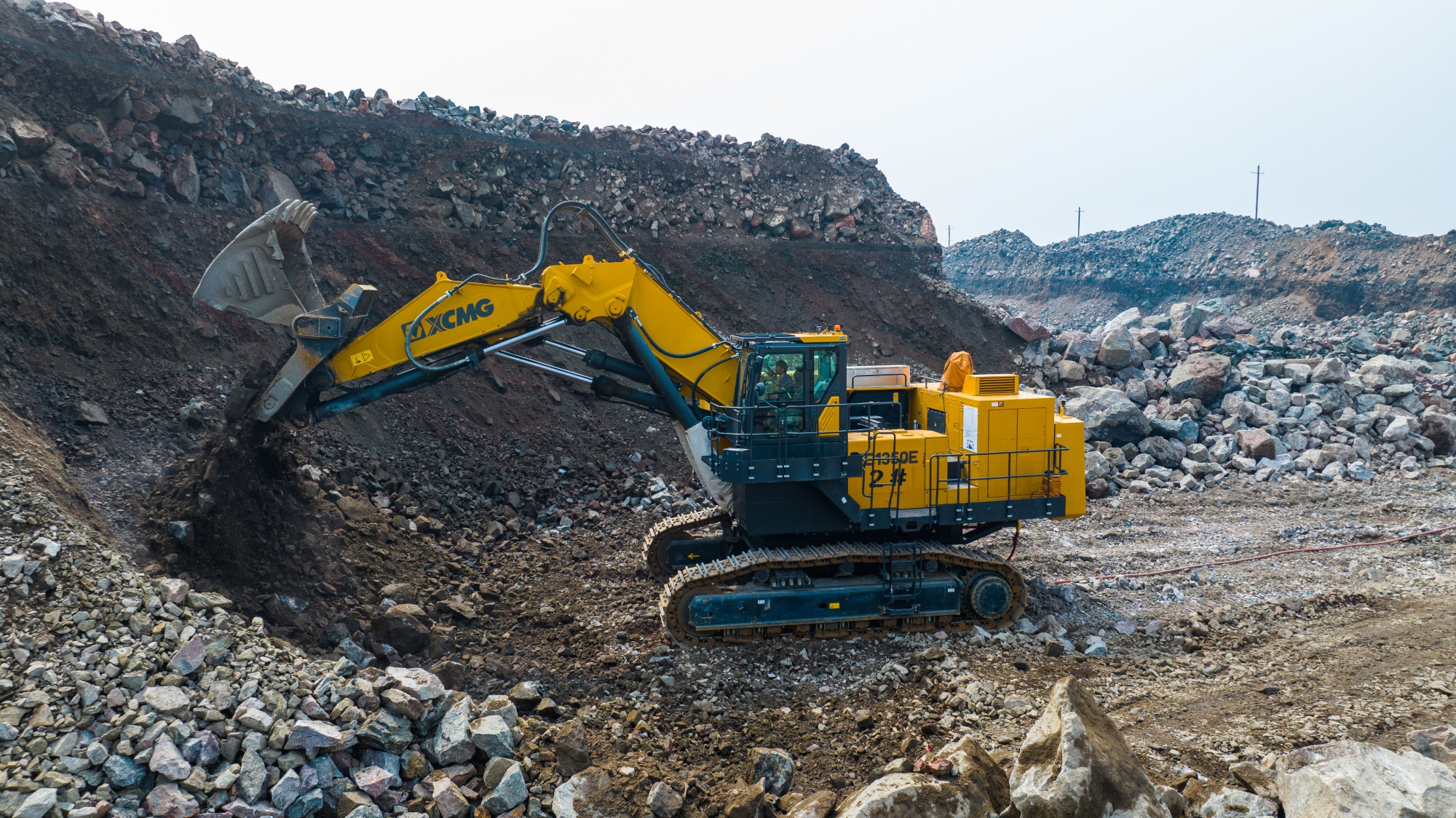 破局“硬岩+低碳”双难题，Z6尊龙凯时纯电矿挖XE1350E赢得河北铁矿客户信任